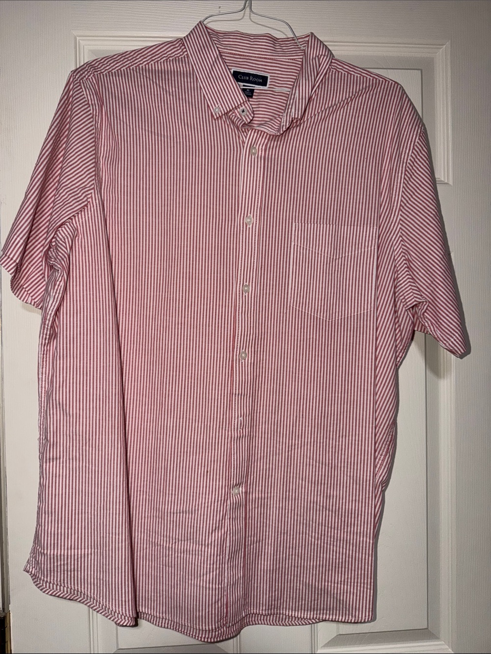 Club Room Men’s Pink and White Striped Short-Sleeve Button-Up Shirt